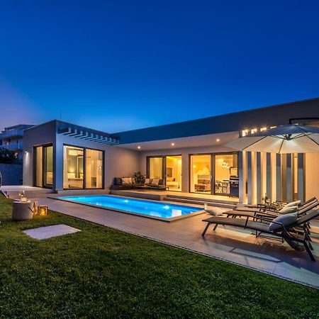 Villa Oasis - Your Luxury Home Away From Home Celopeci Exteriér fotografie