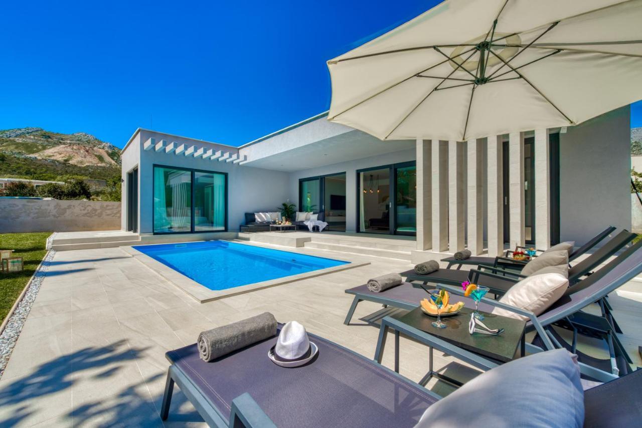 Villa Oasis - Your Luxury Home Away From Home Celopeci Exteriér fotografie