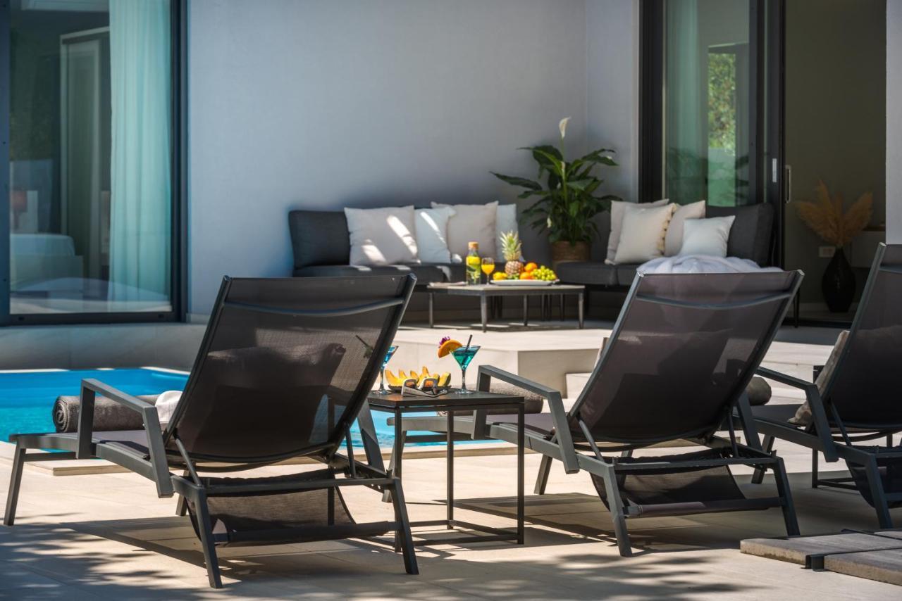 Villa Oasis - Your Luxury Home Away From Home Celopeci Exteriér fotografie