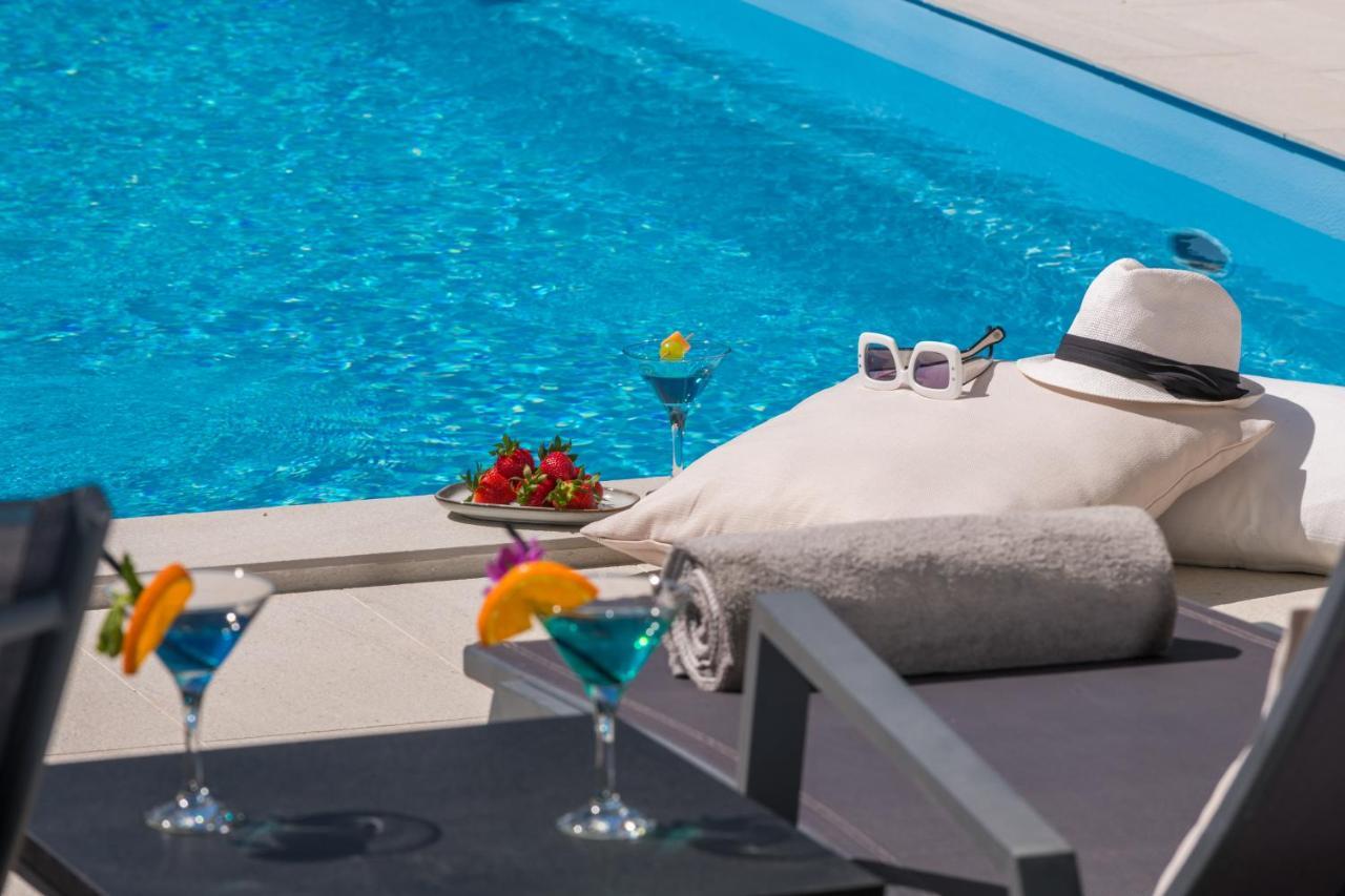 Villa Oasis - Your Luxury Home Away From Home Celopeci Exteriér fotografie