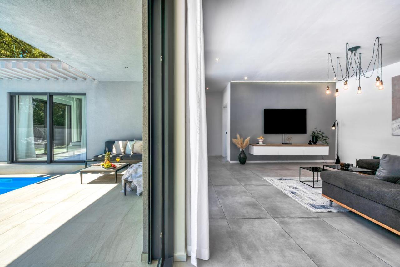 Villa Oasis - Your Luxury Home Away From Home Celopeci Exteriér fotografie