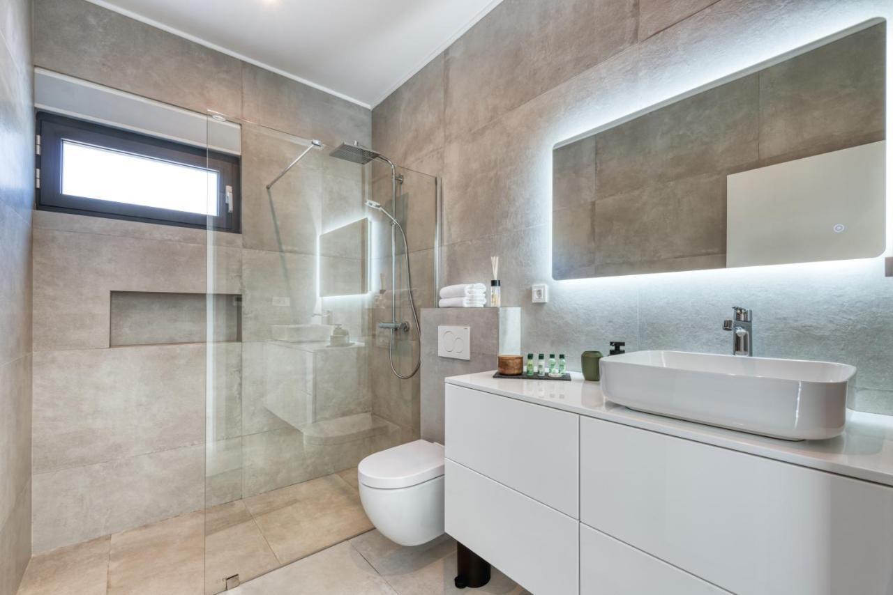 Villa Oasis - Your Luxury Home Away From Home Celopeci Exteriér fotografie