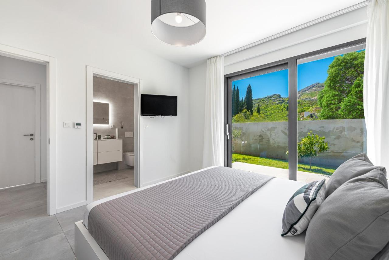 Villa Oasis - Your Luxury Home Away From Home Celopeci Exteriér fotografie