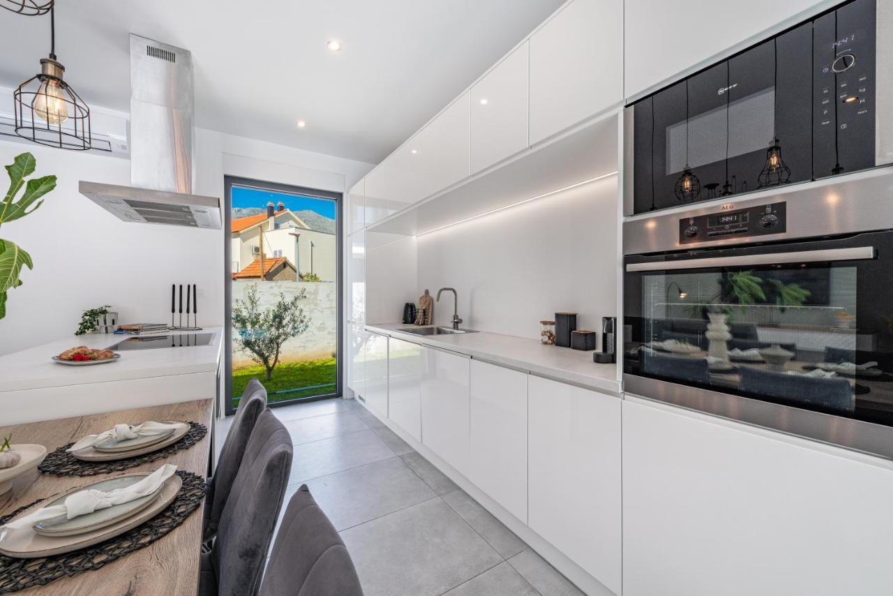 Villa Oasis - Your Luxury Home Away From Home Celopeci Exteriér fotografie