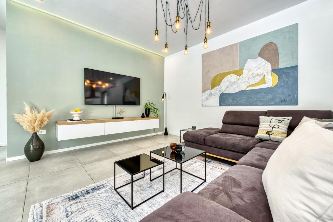 Villa Oasis - Your Luxury Home Away From Home Celopeci Exteriér fotografie