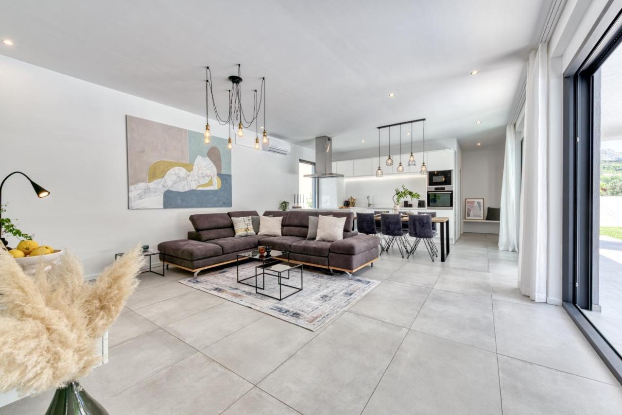 Villa Oasis - Your Luxury Home Away From Home Celopeci Exteriér fotografie