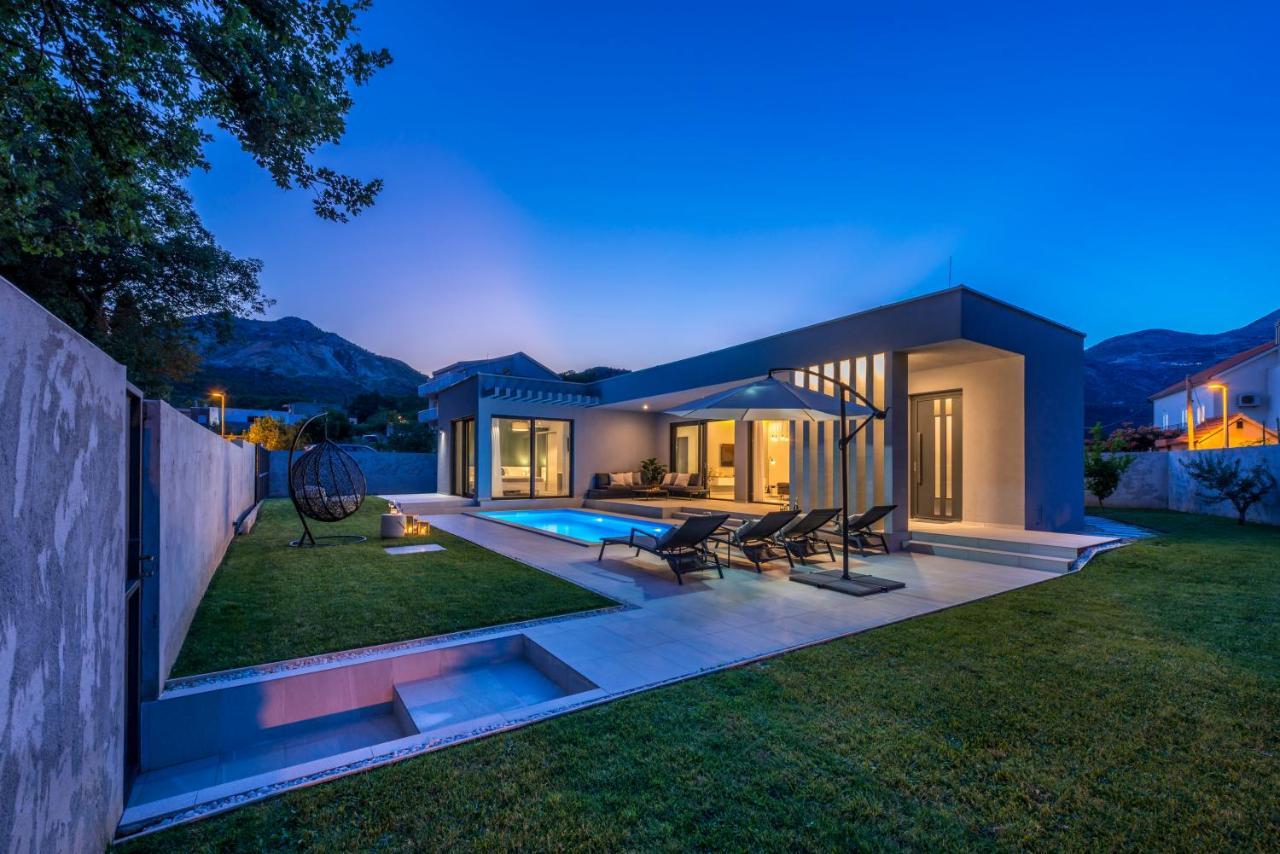 Villa Oasis - Your Luxury Home Away From Home Celopeci Exteriér fotografie